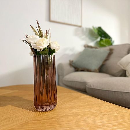 Designer Apartment Near Main Station Виена Екстериор снимка