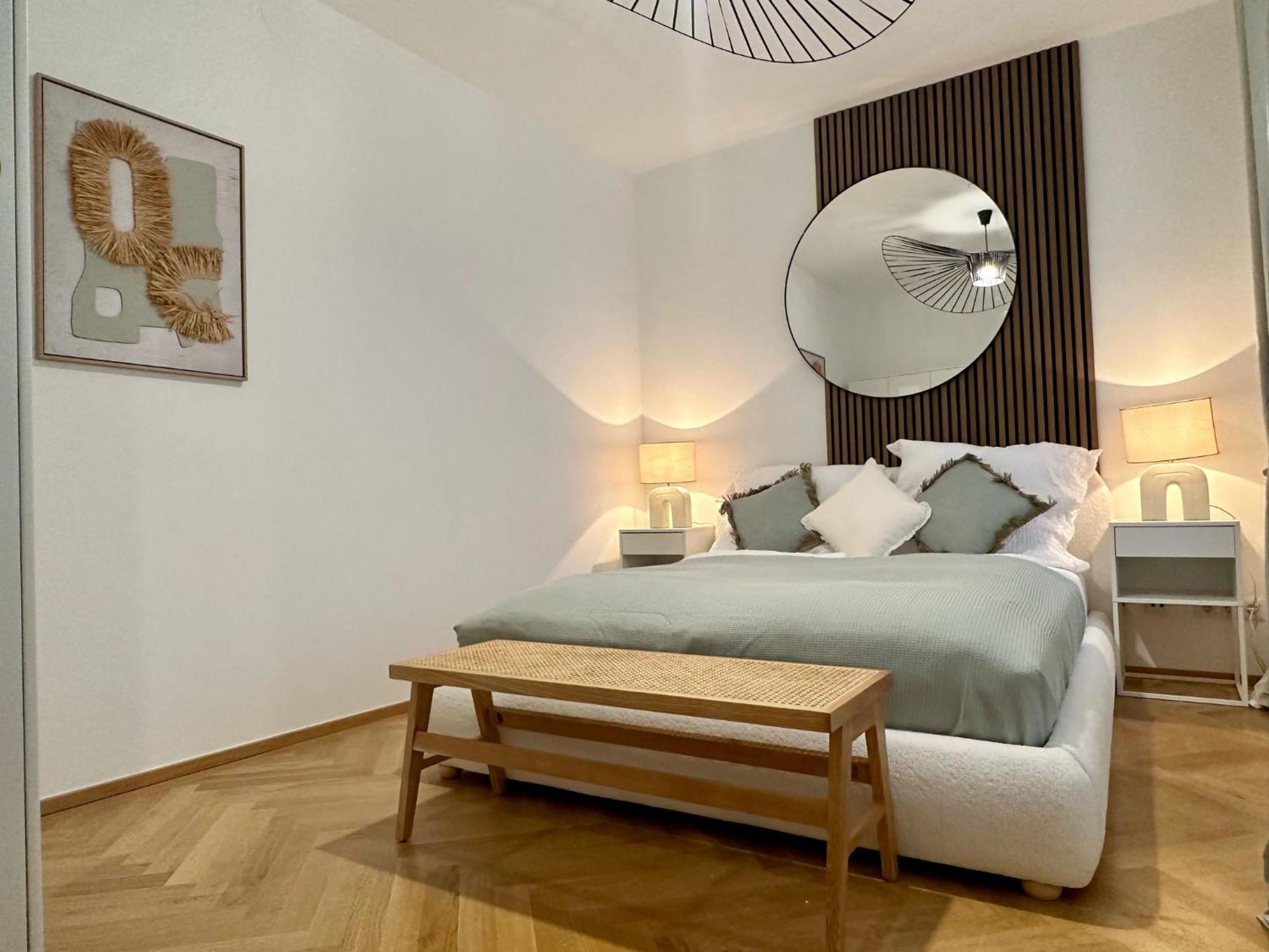 Designer Apartment Near Main Station Виена Екстериор снимка