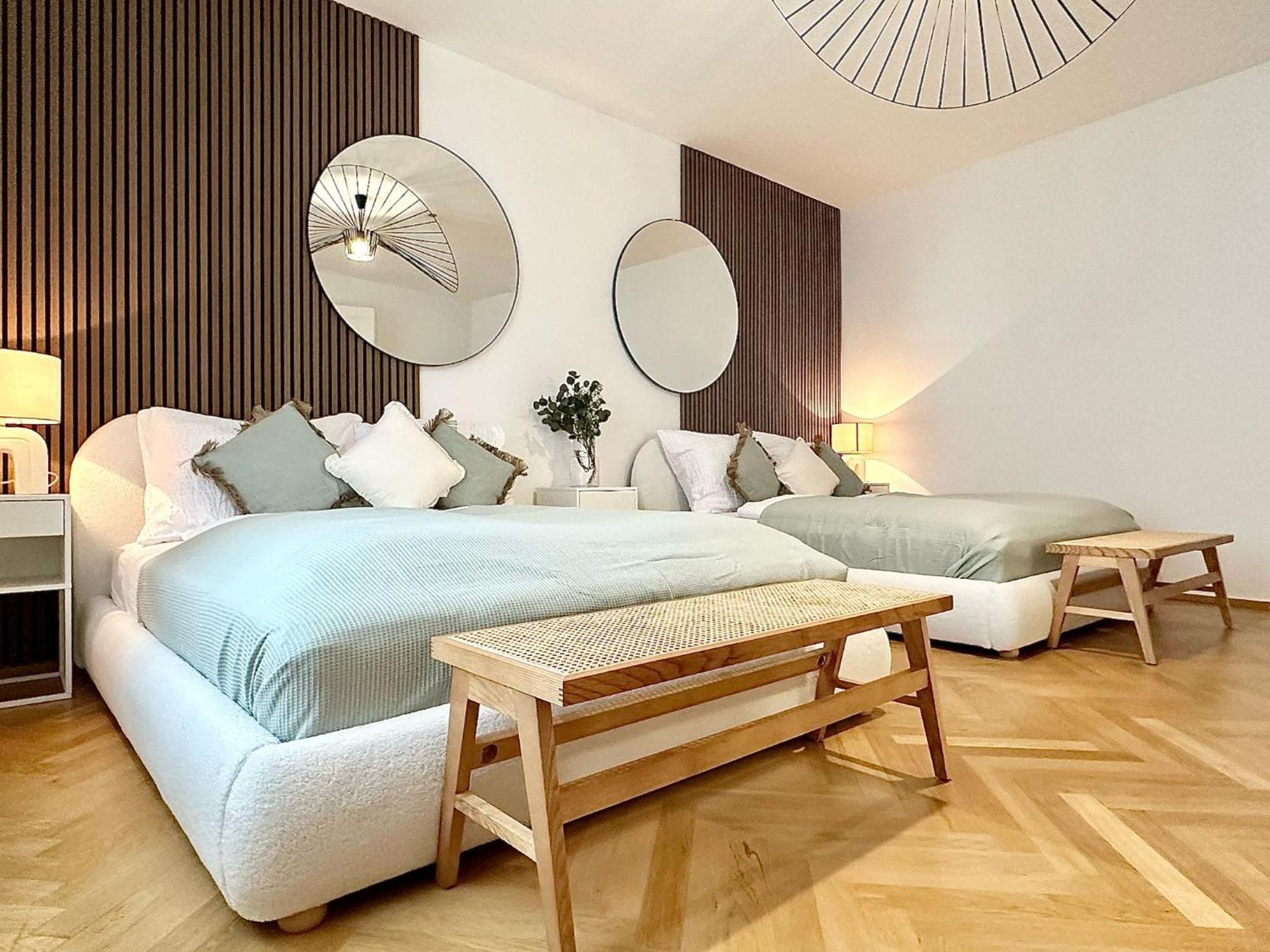 Designer Apartment Near Main Station Виена Екстериор снимка